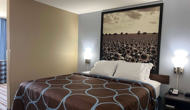 Super 8 by Wyndham Independence KS