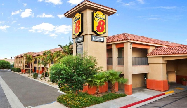 Super 8 by Wyndham Indio