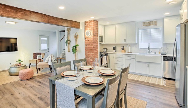 Super Walkable! Historic Home in Dtwn Long Beach