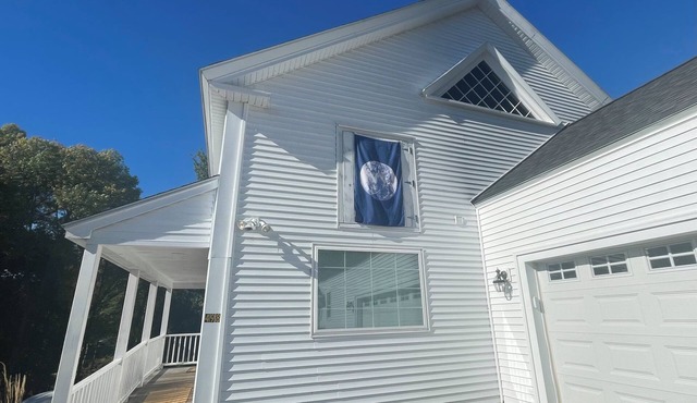 The Barn House - Spacious 4-bedroom, 3-bath house in the heart of Wayne Village.