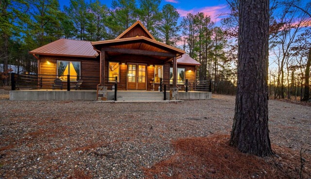 The Copper Hideout · Hochatown Hideout: Hot Tub, Fire Pit, Pure Relaxation