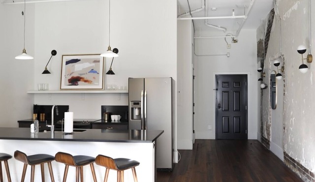 The Grant by Black Swan - Industrial-Modern Loft (208)