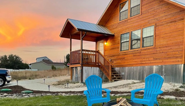 The Lonesome Dove Lake Cabin