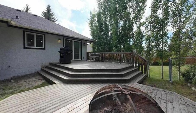 The Luxe Escape Calgary I 3BR Vacation Home