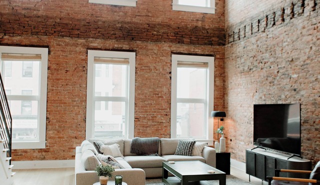 The Principal: Modern Townhome in Downtown
