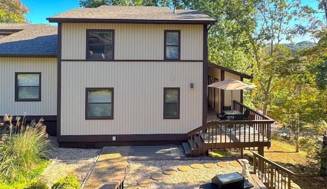 The Treehouse on Table Rock