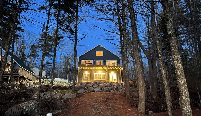 Toddy Haven: a lakefront condo near Acadia
