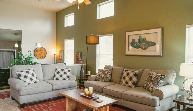 Tranquility and Luxury at Piñon Creek, East Mountain Townhouse