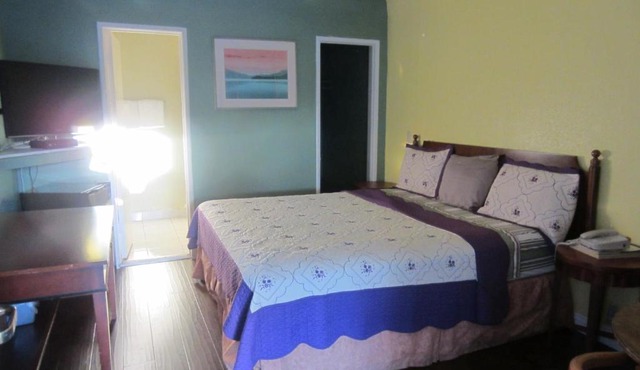 Travel Eagle Inn Motel