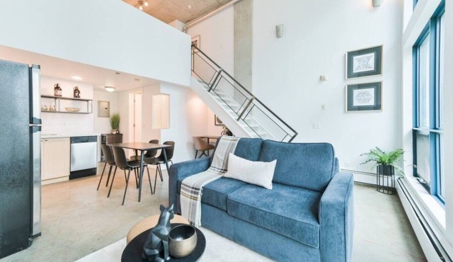 Trendy Loft | Downtown | UG Park | Sofa Bed
