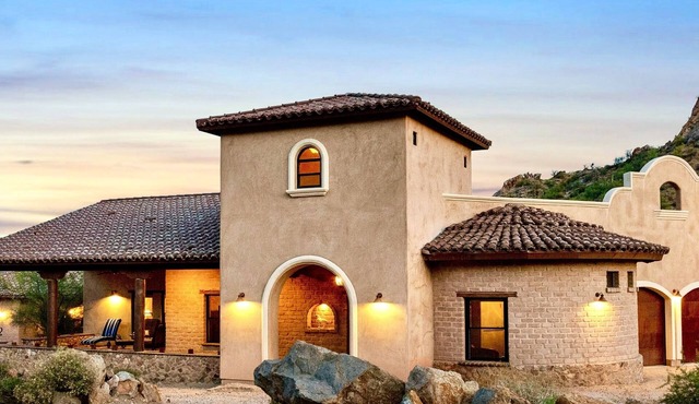 Tucson Time Machine Journey–Enjoy Rooftop Sunsets & Wildlife Show