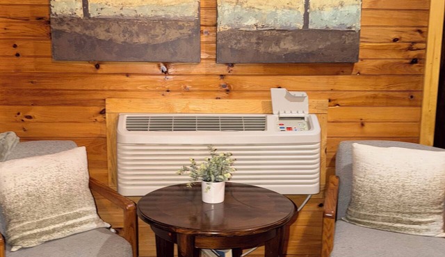 TURNING LEAF Cozy Custom Cabin in the RRG A true GUEST FAV