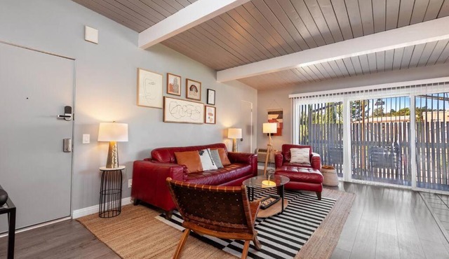 Ultimate Luxury Apt near Dodgers Stadium Sleeps 4