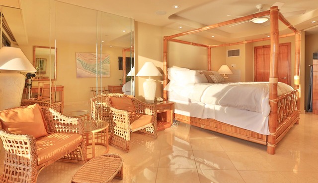 Ultimate Luxury Oceanfront 2 bedroom 2 bath @ The Kaanapali Alii Resort