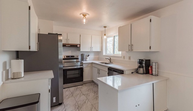 Updated 4beds/2baths Cozy House