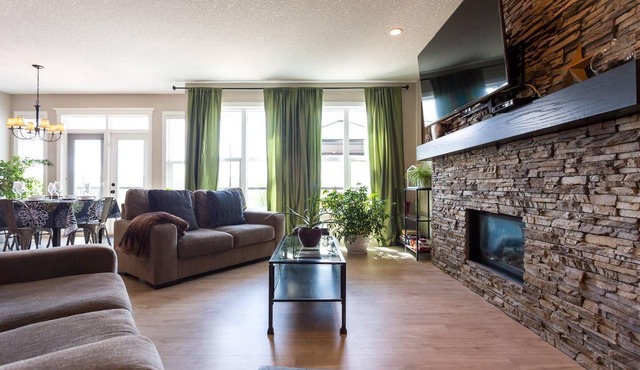 Upscale Modern Mountain View w/Private Sauna!