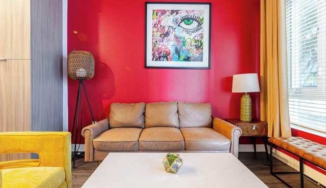 Vibrant Unit in Griffith