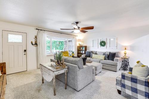 VIEWS! Lake Home w/2 Decks, Boat Parking & Peace