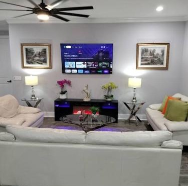 Villa White Rock in Tampa