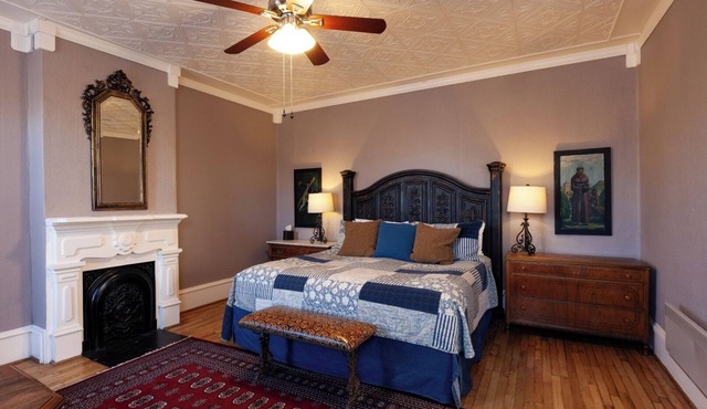 Waite Phillips - Historic Hotel Room