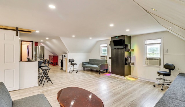Walk to Main St Stroudsburg! Pocono Townhome