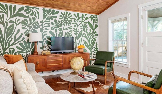 Walkable, Prime E. Austin Location - Casa Cherico in Austin
