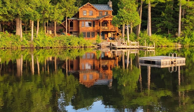 Warm & Inviting Lakeside Retreat, Private, Tranquil Picture Perfect Setting
