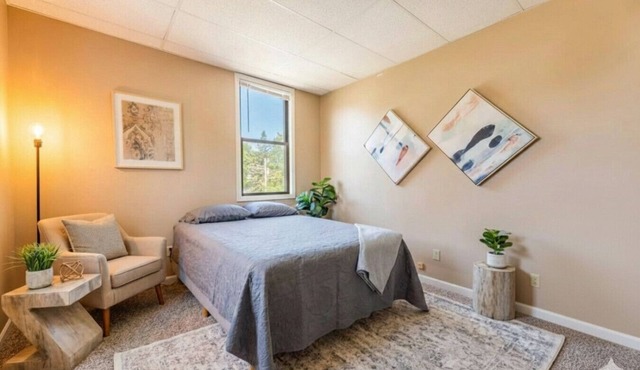 Warm & Stylish 4BR Retreat w/Modern Workspace