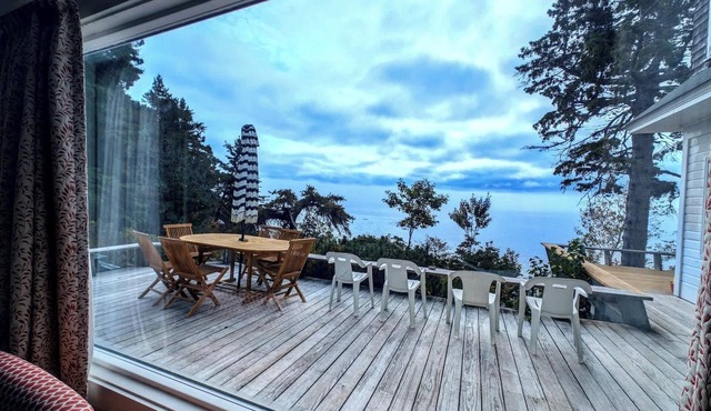 Waterfront Cottage w/Private Beach & Stunning Views