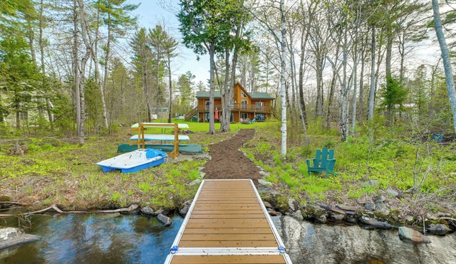 Waterfront Davis Pond Cabin w/Dock + Kayaks!