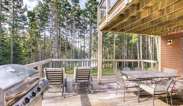 Waterfront Deer Isle Retreat w/Fire Pit!