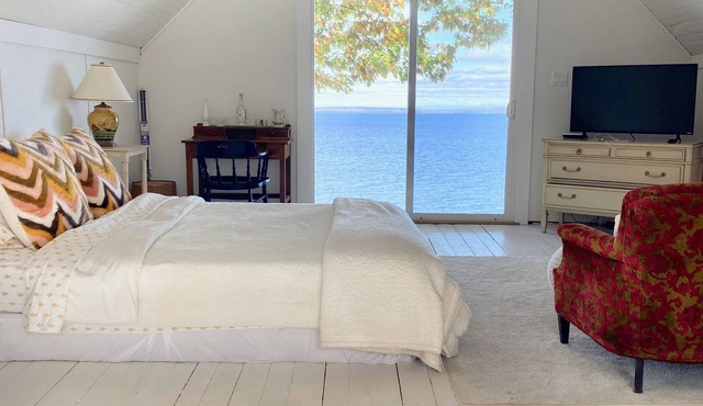 WATERFRONT Maine Historical Cottage with Separate Guest Cottage