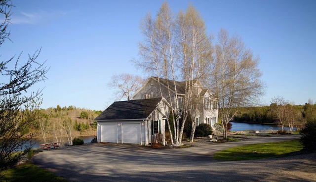Waterfront Retreat on Morancy Pond |Sleeps 16