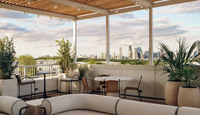 Zilker Park-Inspired Luxe Suite | South Lamar | The Zephyr Suite at The Code