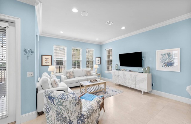 Waterfront ~ Golf Cart ~ Community Pool ~ Patio in Miramar Beach
