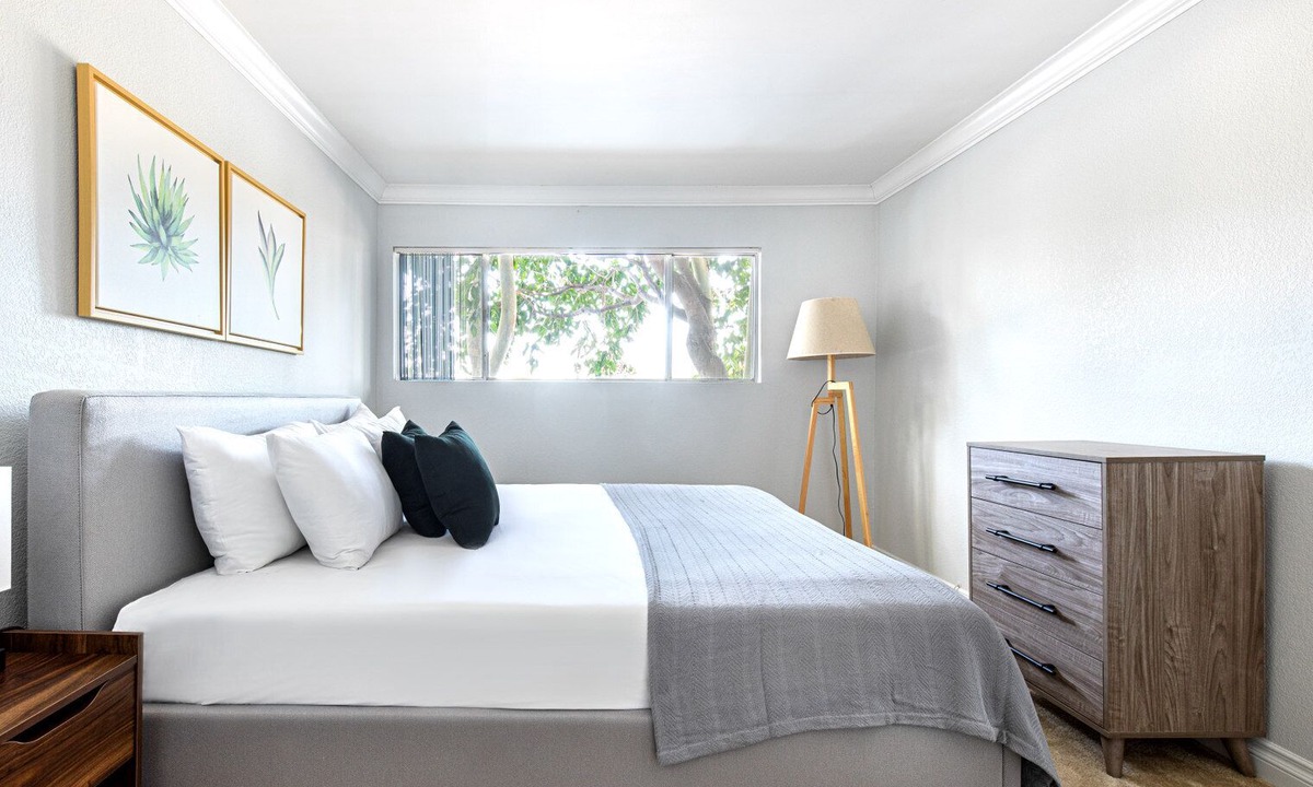 Torrance Apartment | Chic Torrance 1BR w/Roofdeck, Pool, near Redondo Beach by Blueground