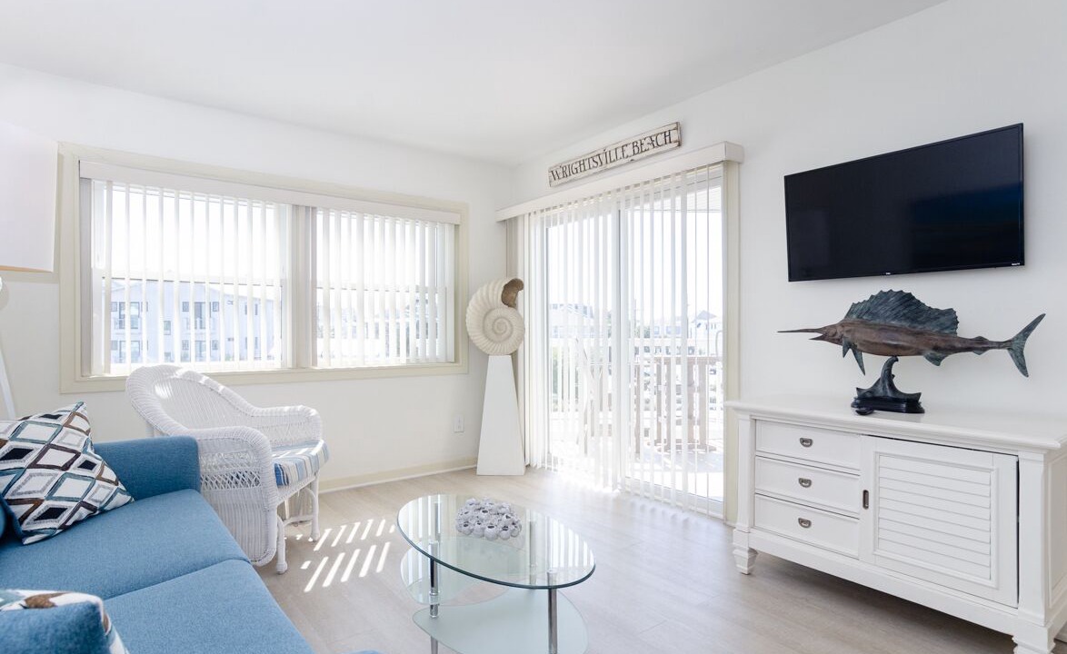 Wrightsville Beach Condo | Convenient 1BR Condo Steps from Johnnie Mercer’s