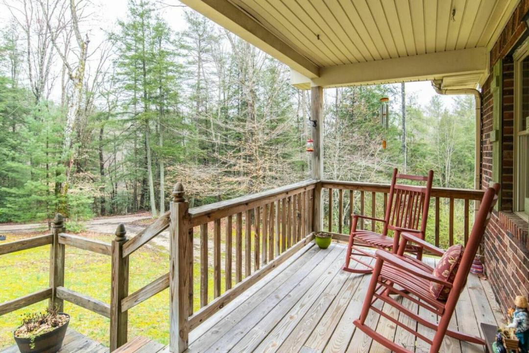 Pine Ridge House | Hot Tub & WiFi -Carrie's Cottage - Red River Gorge