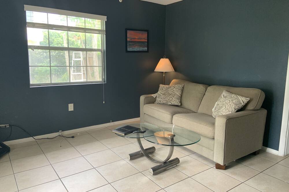 Photo of Livingroom in Bay Esplanade