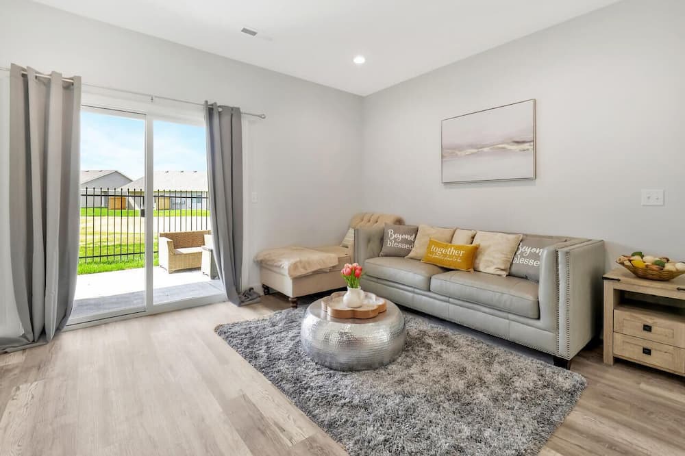 Photo of Livingroom in Bel Aire