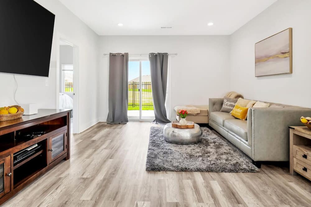 Photo of Livingroom in Bel Aire
