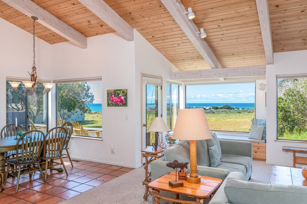Photo of Livingroom in Sea Ranch