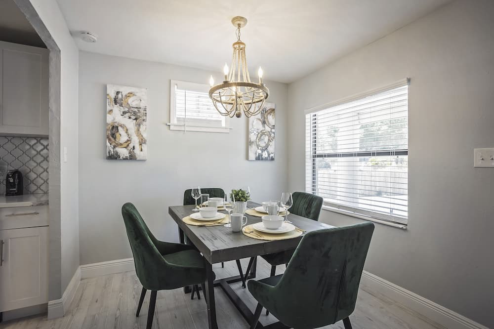 Photo of Kitchen in Temple Crest