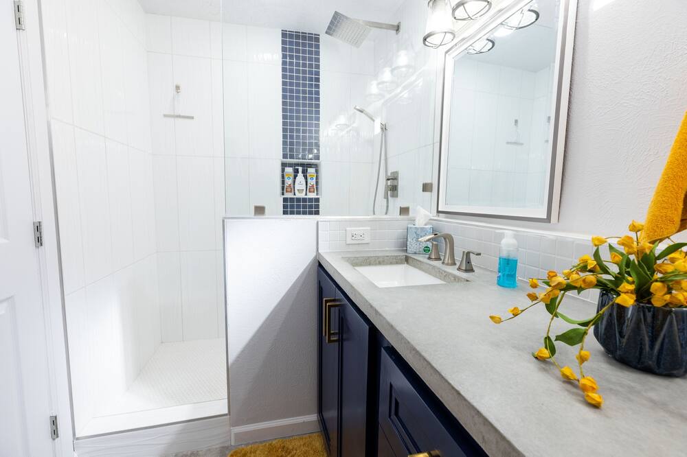 Photo of Bathroom in Albuquerque