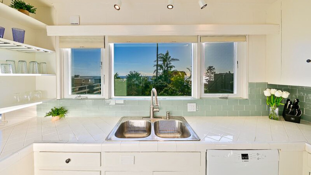 Photo of Kitchen in Cardiff-by-the-Sea
