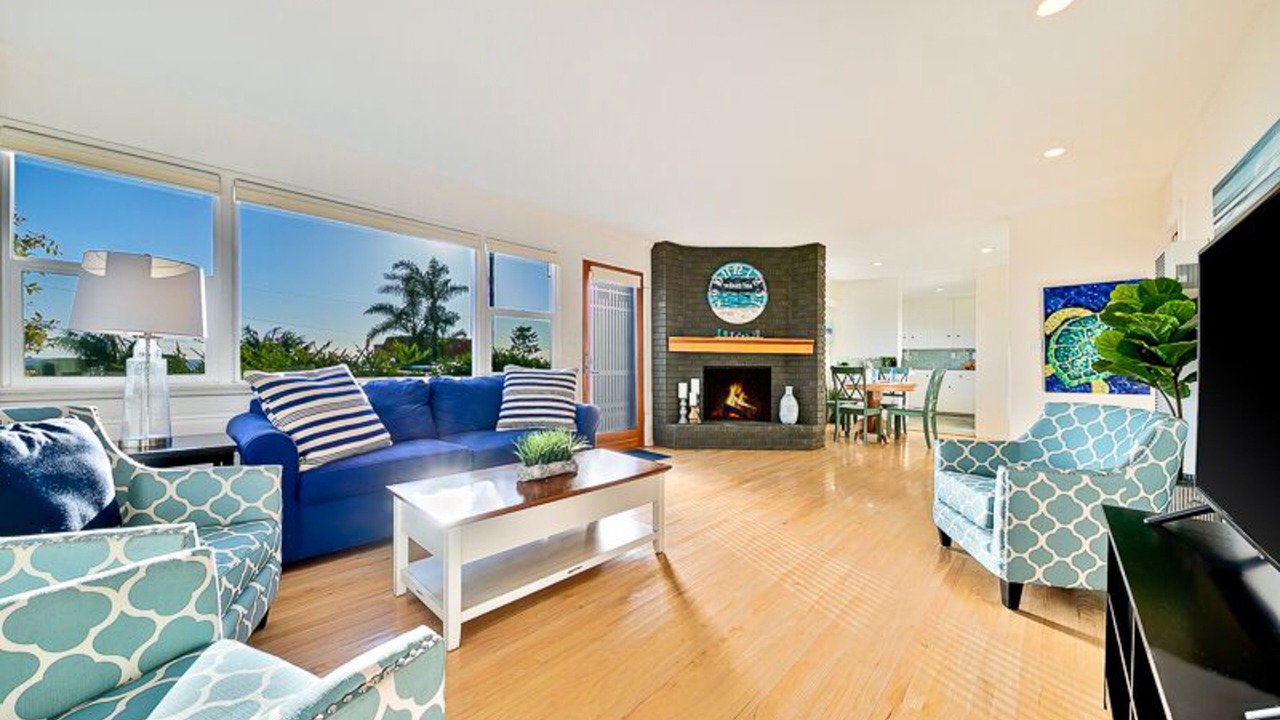 Photo of Livingroom in Cardiff-by-the-Sea