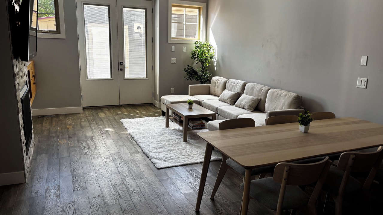 Photo of Livingroom in Sunalta