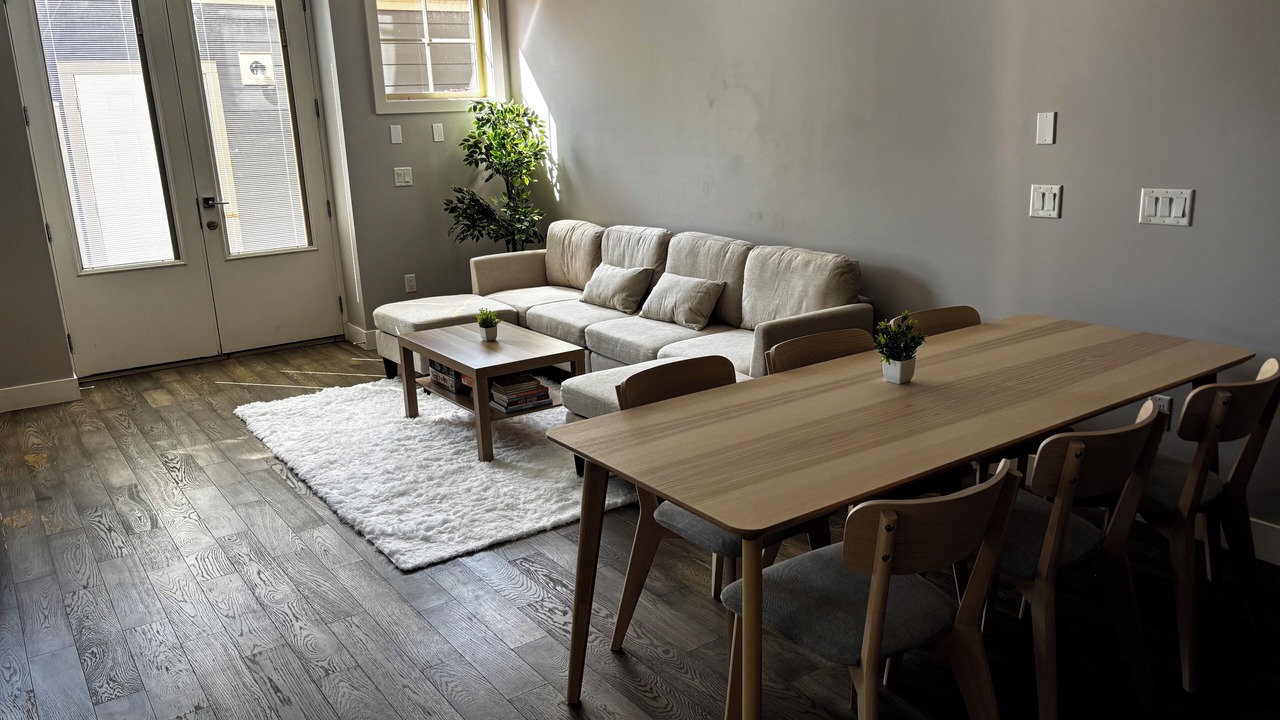 Photo of Livingroom in Sunalta