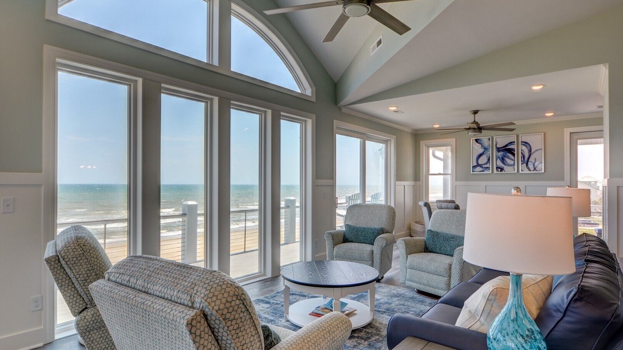 Photo of Livingroom in North Topsail Beach