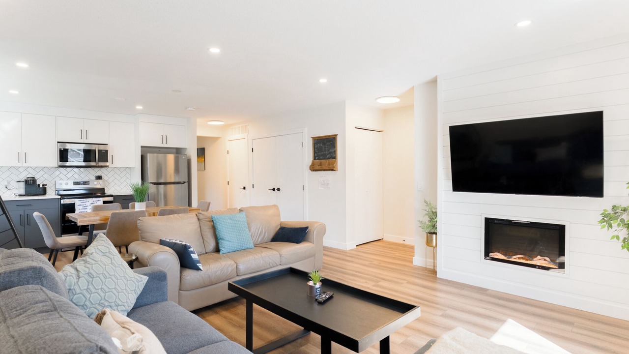 Photo of Livingroom in Crescent Heights